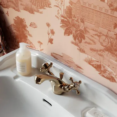 Bryggen Boutique L Uniquely L 2 Min To Floyen شقة